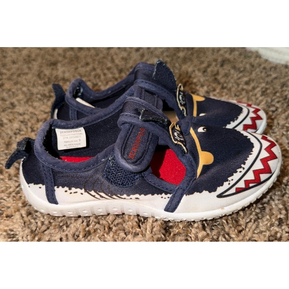 ZeroXposur Shark-Pirate Theme Water Sandals Size 9